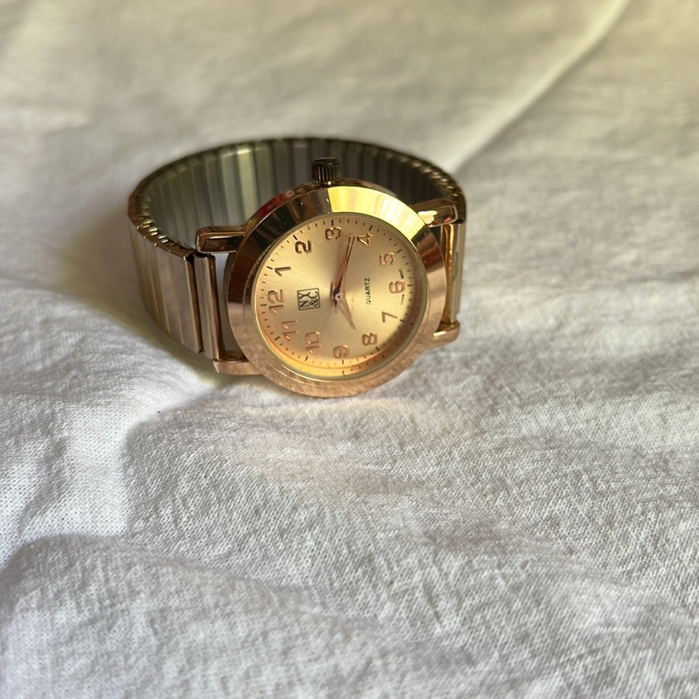 NY&C Gold Quartz Watch